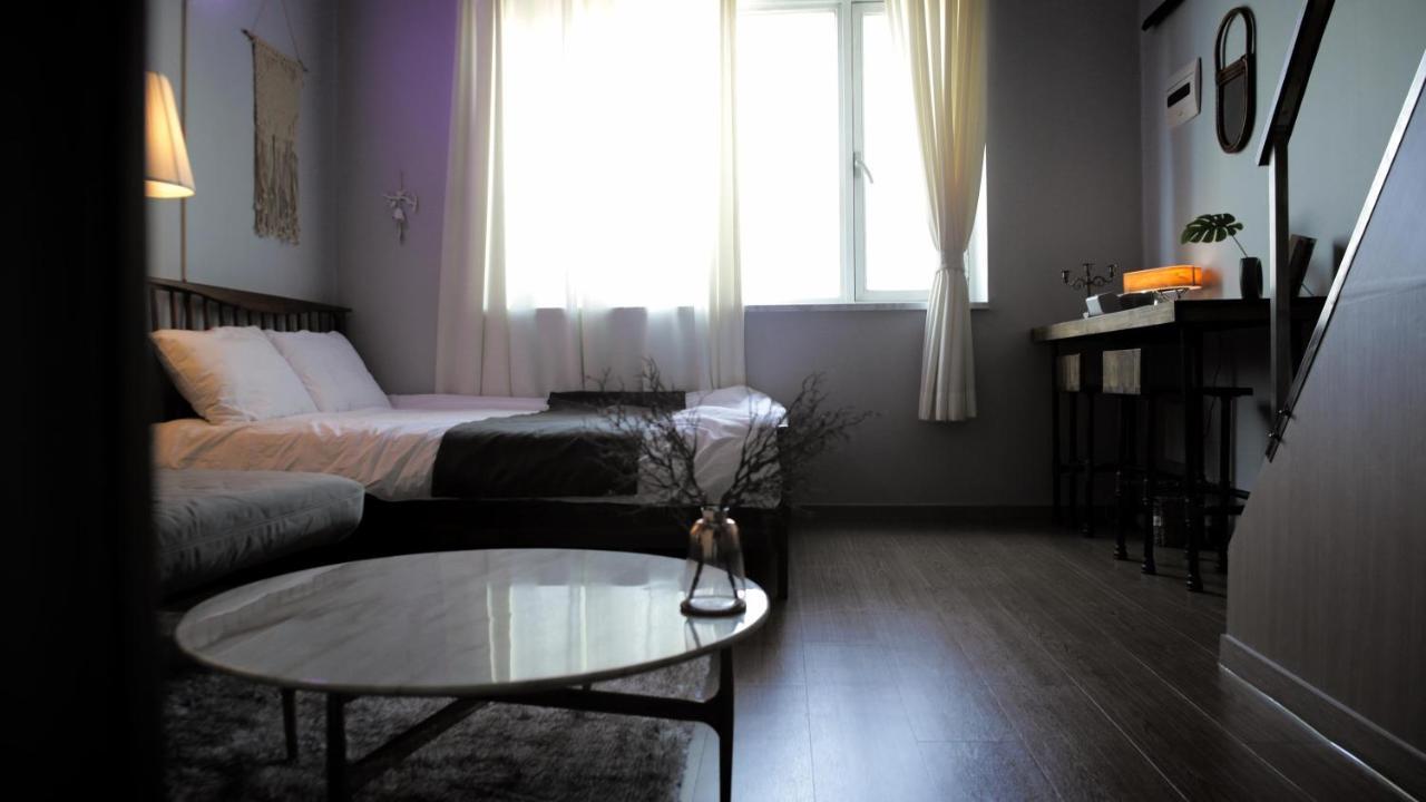 Dongdaemun Modern Studio Сеул Экстерьер фото