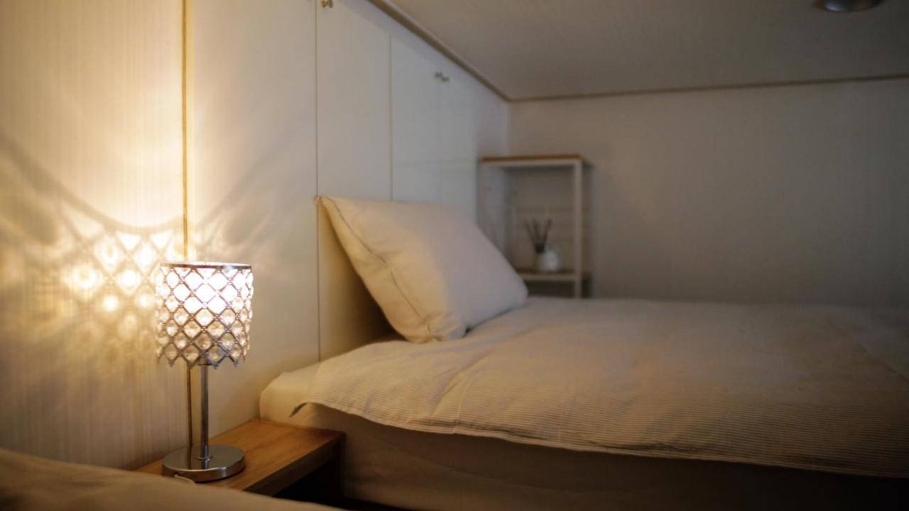 Dongdaemun Modern Studio Сеул Экстерьер фото