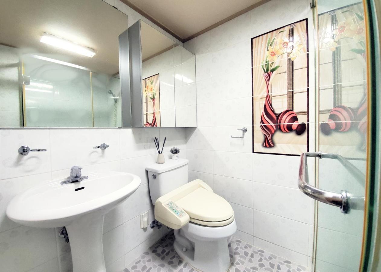 Dongdaemun Modern Studio Сеул Экстерьер фото